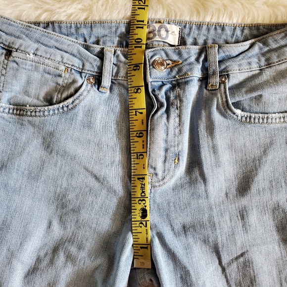 Free People Liv Crop Flare Jeans in Etna Blue Size 30 - Picture 11 of 14